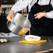 Cargar imagen en el visor de la galería, CAZO CONICO S/T 28 CM TF VASCONIA