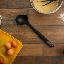 Cargar imagen en el visor de la galería, ESENCIAL CUCHARON P/CALDO