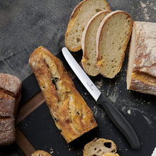 Cargar imagen en el visor de la galería, CUCHILLO 11 CM DENTADO NEGRO