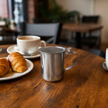 Cargar imagen en el visor de la galería, JARRITA CREMERA 10 OZ C/TAPA