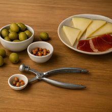 Cargar imagen en el visor de la galería, LUMMY DESHUESADOR 18 CM