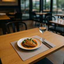 Cargar imagen en el visor de la galería, MANTEL DE VINILO GRIS CLARO PREMIUM