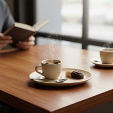 Cargar imagen en el visor de la galería, MIRAGE RIPPLE TAZA 100 ML BEIGE