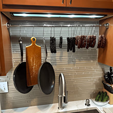 Cargar imagen en el visor de la galería, GANCHO CARNICERO 18 CM 1 PUNTA 6 PZ