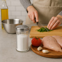 Cargar imagen en el visor de la galería, SALERO DE VIDRIO C/TAPA RED 12 OZ