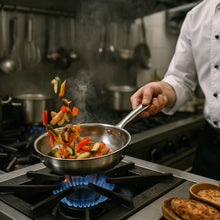 Cargar imagen en el visor de la galería, SARTEN INSTITUCIONAL 20 CM AC. INOX