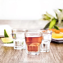 Cargar imagen en el visor de la galería, VASO TEQUILERO SIENA 45 ML GLASSIA