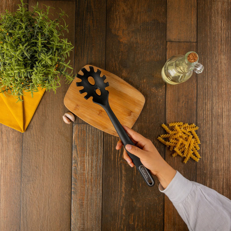 ESENCIAL SERVIDOR DE PASTA