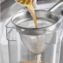 Cargar imagen en el visor de la galería, COLADOR BOUILLON 08&quot; MALLA FINA
