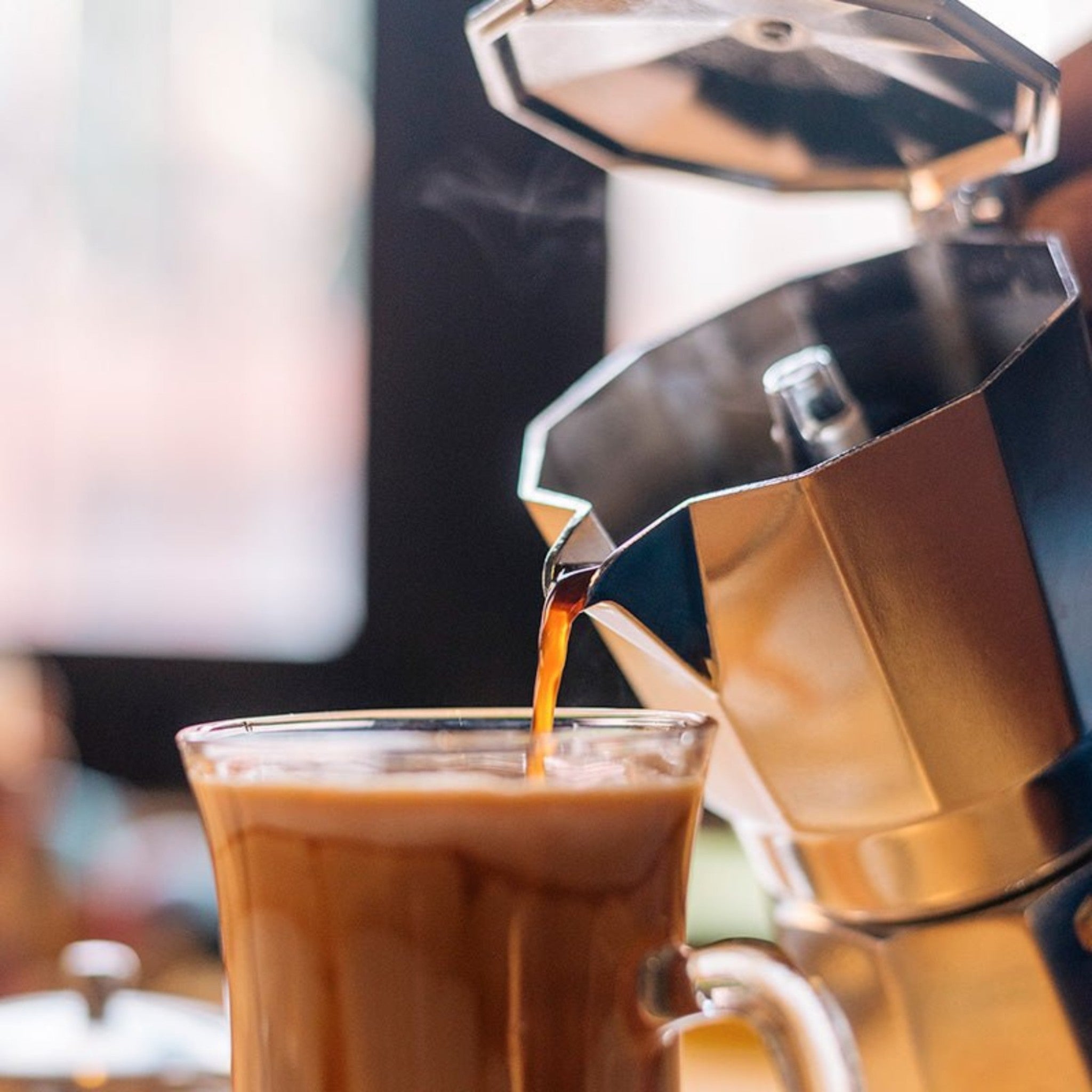 CAFETERA ITALIANA DE ALUMINIO 600 ML