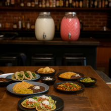 Cargar imagen en el visor de la galería, DISPENSADOR PIÑA DE VIDRIO 5 LT
