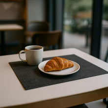Cargar imagen en el visor de la galería, MANTEL DE VINILO GRIS OSCURO PREMIUM
