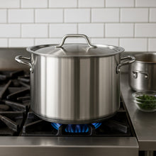 Cargar imagen en el visor de la galería, MEDIA OLLA AC INOX 60 LT C/TAPA
