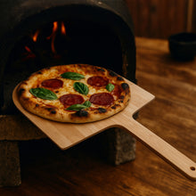 Cargar imagen en el visor de la galería, PALA PIZZA 91x30x1.5 MANGO MEDIANO
