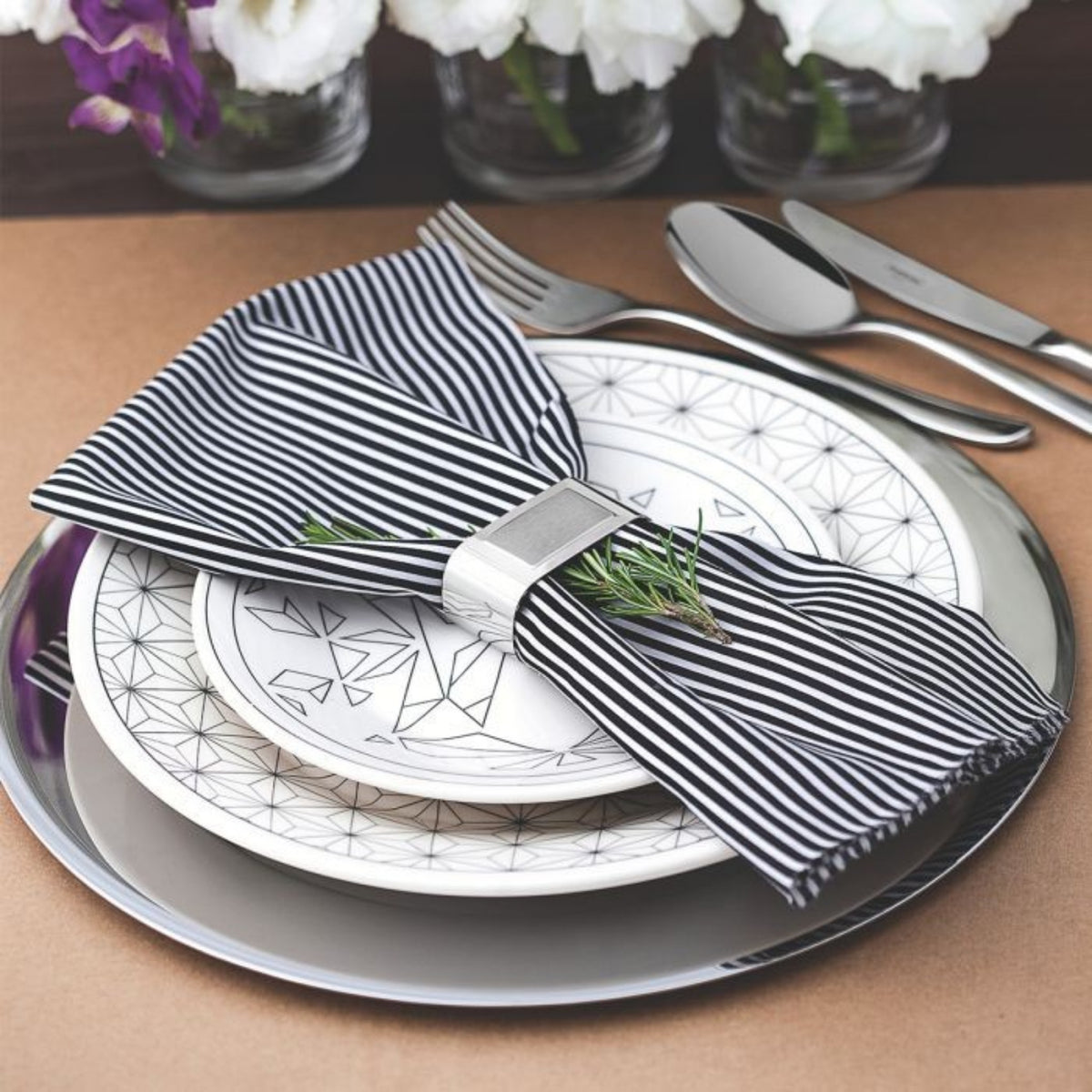 PLATO BASE DE SERVICIO 31.4 CM COSMOS