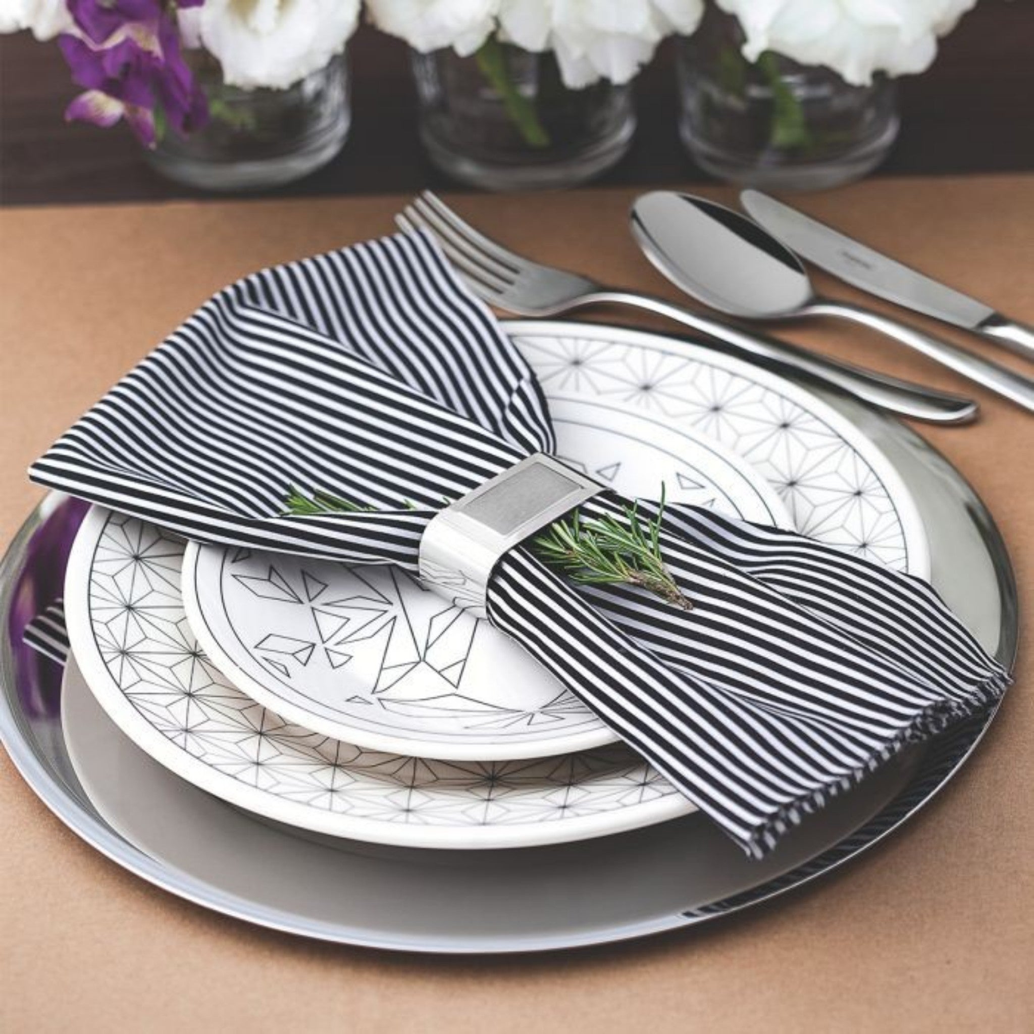 PLATO BASE DE SERVICIO 31.4 CM COSMOS