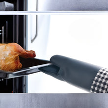 Cargar imagen en el visor de la galería, GUANTE DE COCINA VICHY
