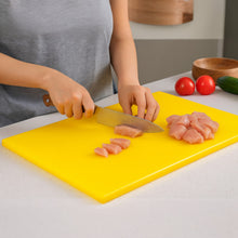 Cargar imagen en el visor de la galería, TABLA PARA PICAR 45x30x1.8 CM AMARILLO
