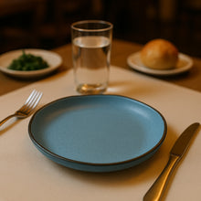 Cargar imagen en el visor de la galería, TERRA BLUE PLATO TRINCHE HYGGE
