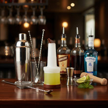 Cargar imagen en el visor de la galería, VERTEDOR DE JUGO 1/2 LT CAFE
