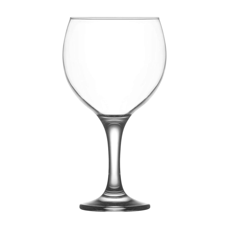 Copa para gin tonic 24 3/4 oz de LAV, vidrio balón sobre fondo blanco