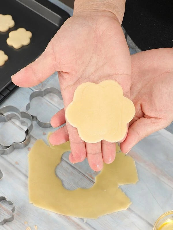 CORTADOR GALLETAS 5 PZ FLOR METALTEX